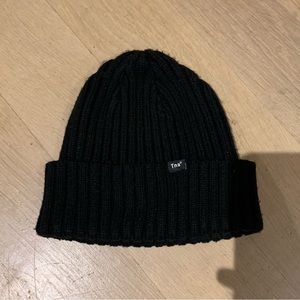 Black TNA (Aritzia) Beanie